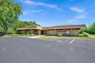 11926 W Mill Rd, Milwaukee, WI 53225 - Photo 27