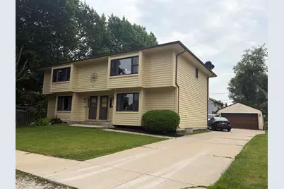 4521  73rd St, Kenosha, WI 53142 - Photo 1