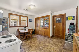 3161 S 11th St, Milwaukee, WI 53215 - Photo 23