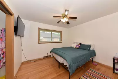 8103 W Potomac Ave, Milwaukee, WI 53218 - Photo 15