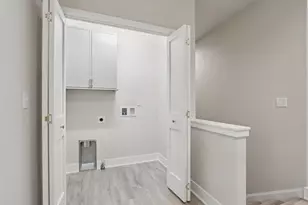 405 Falcon Ridge Dr, Burlington, WI 53105 - Photo 17