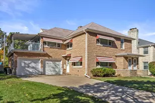 8748 Parkview Ct, Wauwatosa, WI 53226 - Photo 1