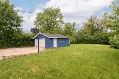 6908 W Allerton Ave, Greenfield, WI 53220 - Photo 37