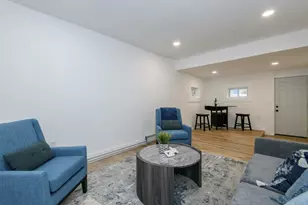 6908 W Allerton Ave, Greenfield, WI 53220 - Photo 13