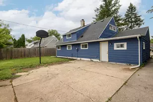 6908 W Allerton Ave, Greenfield, WI 53220 - Photo 35