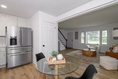 6908 W Allerton Ave, Greenfield, WI 53220 - Photo 11
