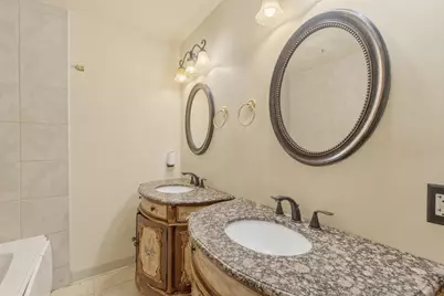 8091 N Pingree Ave, Milwaukee, WI 53224 - Photo 19