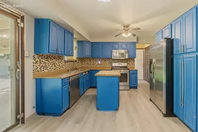 8091 N Pingree Ave, Milwaukee, WI 53224 - Photo 5