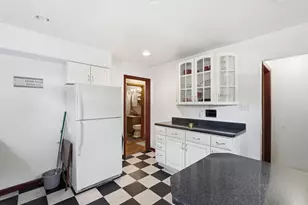 8001 W Kathryn Ave, Milwaukee, WI 53218 - Photo 19