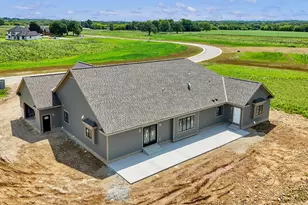 W297N8135 Meadow Bliss Dr, Lisbon, WI 53089 - Photo 29