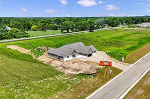 W297N8135 Meadow Bliss Dr, Lisbon, WI 53089 - Photo 25