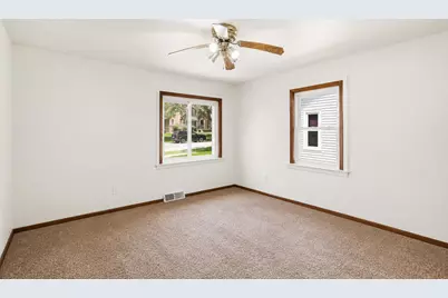 3180 S 41st St, Milwaukee, WI 53215 - Photo 5