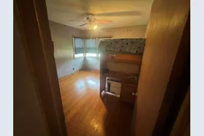 716  Indiana St, Racine, WI 53405 - Photo 11