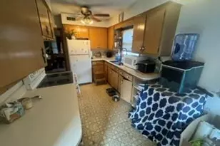 716 Indiana St, Racine, WI 53405 - Photo 5