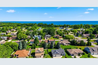 1004  Horner Dr, Racine, WI 53402 - Photo 49
