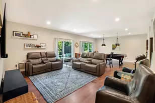 2914 W Villa Dr, Franklin, WI 53132 - Photo 25
