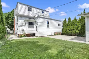 2762 S Linebarger Terrace, Milwaukee, WI 53207 - Photo 23