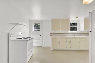 2762 S Linebarger Terrace, Milwaukee, WI 53207 - Photo 19