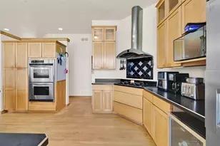 12084 W 7 Mile Rd, Racine, WI 53126 - Photo 13
