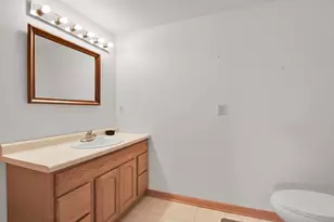 12084 W 7 Mile Rd, Racine, WI 53126 - Photo 29
