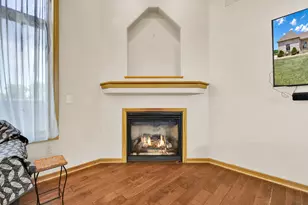 12084 W 7 Mile Rd, Racine, WI 53126 - Photo 9
