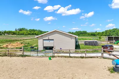 12084 W 7 Mile Rd, Racine, WI 53126 - Photo 43