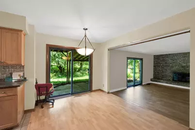 10124 W Vera Ave, Milwaukee, WI 53224 - Photo 7