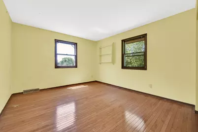 10124 W Vera Ave, Milwaukee, WI 53224 - Photo 23