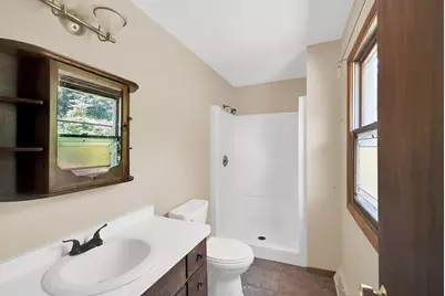 10124 W Vera Ave, Milwaukee, WI 53224 - Photo 21