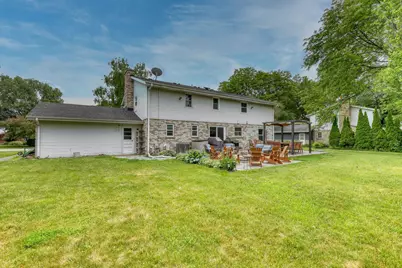 820 W Clovernook Ln, Glendale, WI 53217 - Photo 5