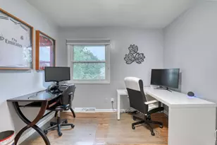820 W Clovernook Ln, Glendale, WI 53217 - Photo 43