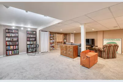 820 W Clovernook Ln, Glendale, WI 53217 - Photo 47
