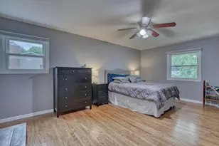 820 W Clovernook Ln, Glendale, WI 53217 - Photo 33