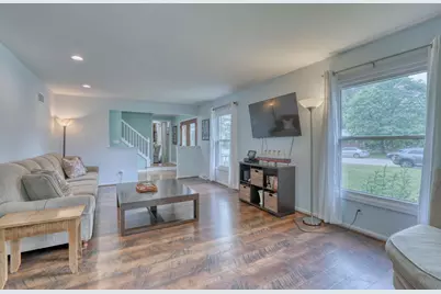 820 W Clovernook Ln, Glendale, WI 53217 - Photo 25