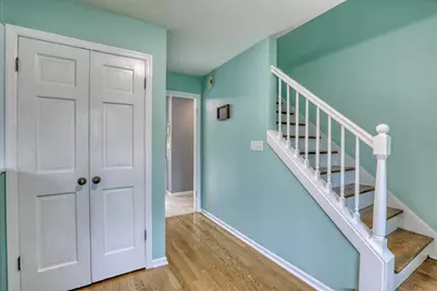820 W Clovernook Ln, Glendale, WI 53217 - Photo 13