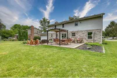 820 W Clovernook Ln, Glendale, WI 53217 - Photo 7