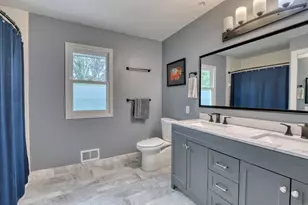 820 W Clovernook Ln, Glendale, WI 53217 - Photo 37