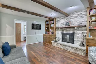 820 W Clovernook Ln, Glendale, WI 53217 - Photo 27