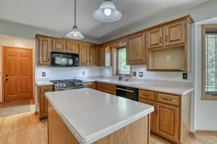 N106W7580 Chatham St, Cedarburg, WI 53012 - Photo 27