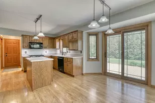N106W7580 Chatham St, Cedarburg, WI 53012 - Photo 25