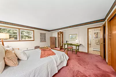 11307 W Garfield Ave, Wauwatosa, WI 53226 - Photo 17