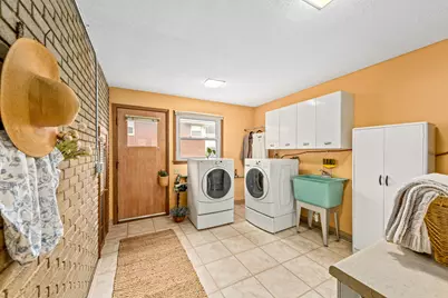 11307 W Garfield Ave, Wauwatosa, WI 53226 - Photo 21
