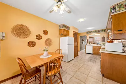 11307 W Garfield Ave, Wauwatosa, WI 53226 - Photo 11