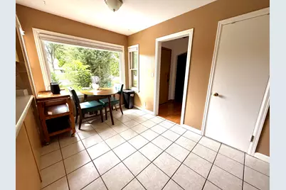 2914 S 76th St, West Allis, WI 53219 - Photo 7