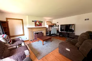 2914 S 76th St, West Allis, WI 53219 - Photo 9