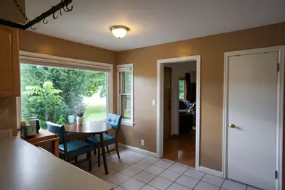 2914 S 76th St, West Allis, WI 53219 - Photo 5