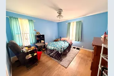 2914 S 76th St, West Allis, WI 53219 - Photo 17