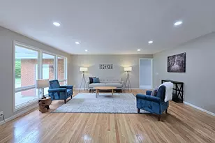 W136N7015 Claas Rd, Menomonee Falls, WI 53051 - Photo 15