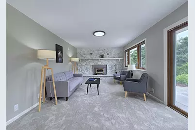 W136N7015  Claas Rd, Menomonee Falls, WI 53051 - Photo 23