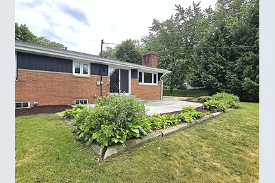 W136N7015  Claas Rd, Menomonee Falls, WI 53051 - Photo 49